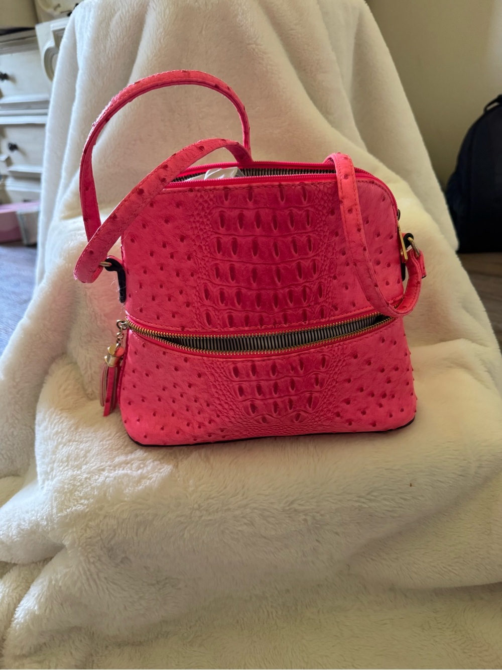 Women's Hot Pink Ostrich-Texture Crossbody Bag - Brand Not Visible